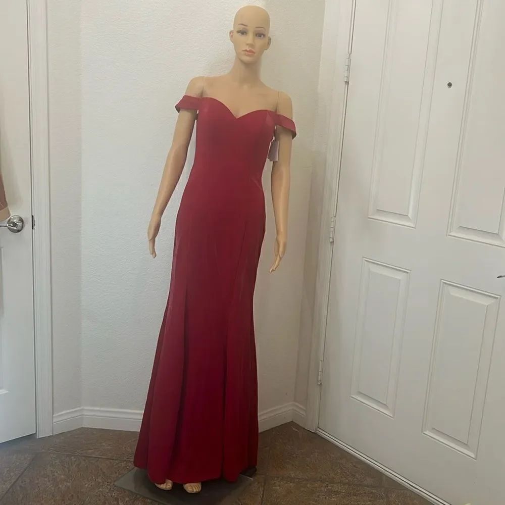 David’s Bridal Dress Shimmer Red Size 2 Off The Shoulder Open Back Side Zipper